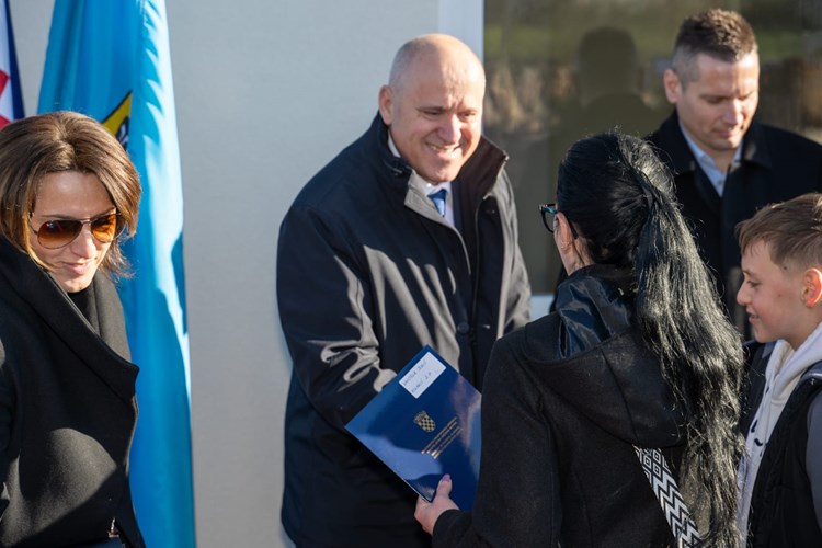 Slika /Vijesti/2024/Prosinac/17_prosinca/Bačić, Vojnić.jpg